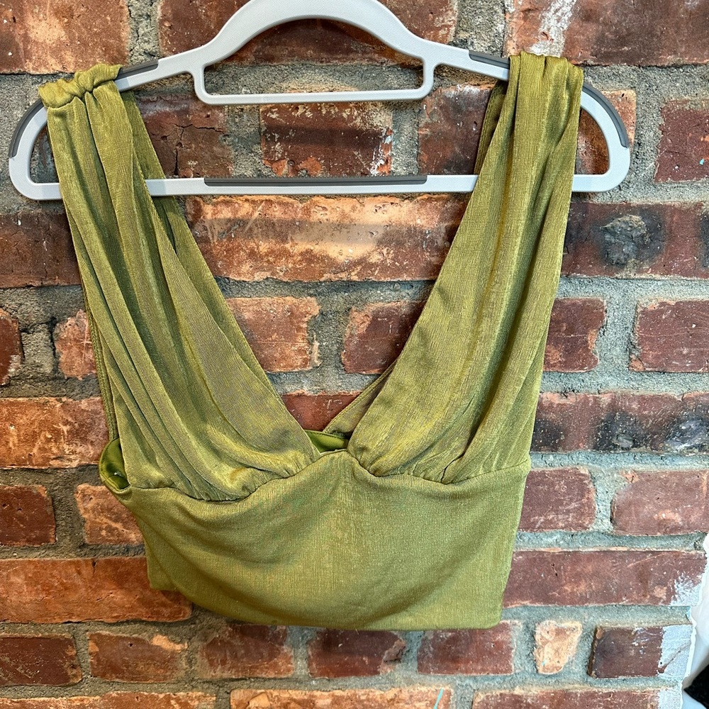 Et Clet Sage Plunge Neck Crop Top - Picture 4 of 4